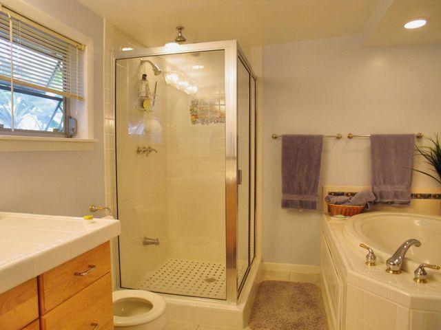 13 Bass Avenue, Key Largo, FL 33037