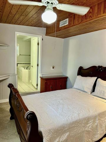 13 Bass Avenue, Key Largo, FL 33037