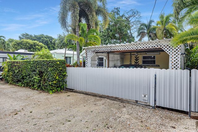 13 Bass Avenue, Key Largo, FL 33037