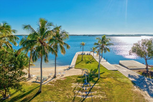 13 Bass Avenue, Key Largo, FL 33037