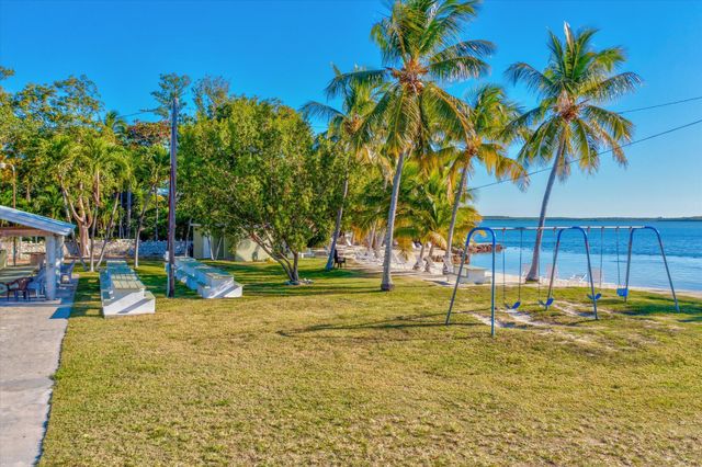 13 Bass Avenue, Key Largo, FL 33037