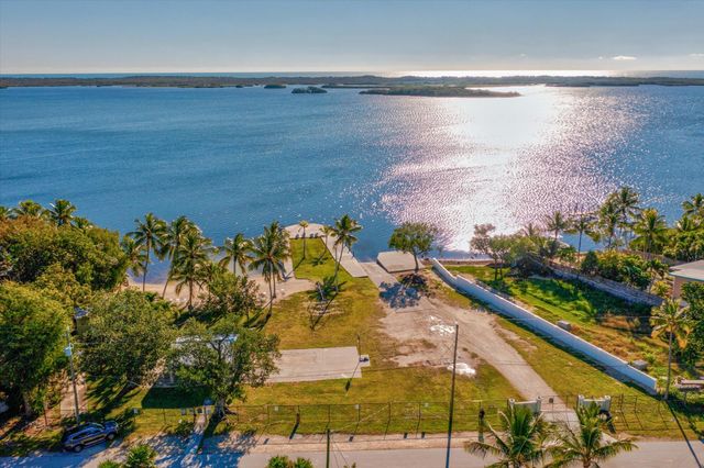 13 Bass Avenue, Key Largo, FL 33037