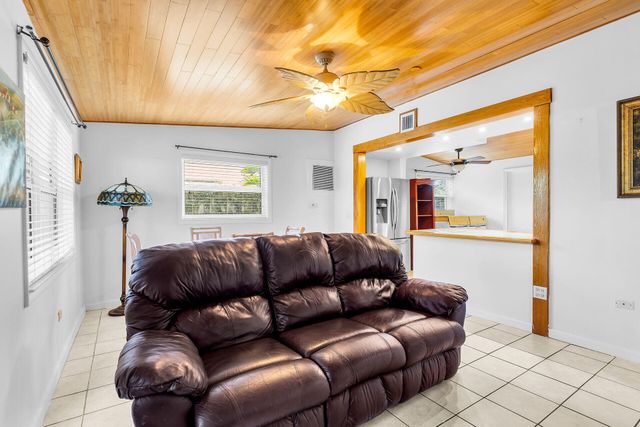 13 Bass Avenue, Key Largo, FL 33037