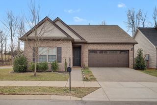 144 Crabourne Dr, White House, TN 37188