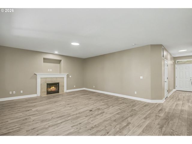 1011 Sw 18TH Way, Troutdale, OR 97060