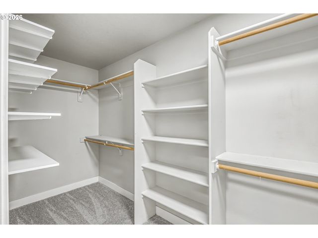 1011 Sw 18TH Way, Troutdale, OR 97060
