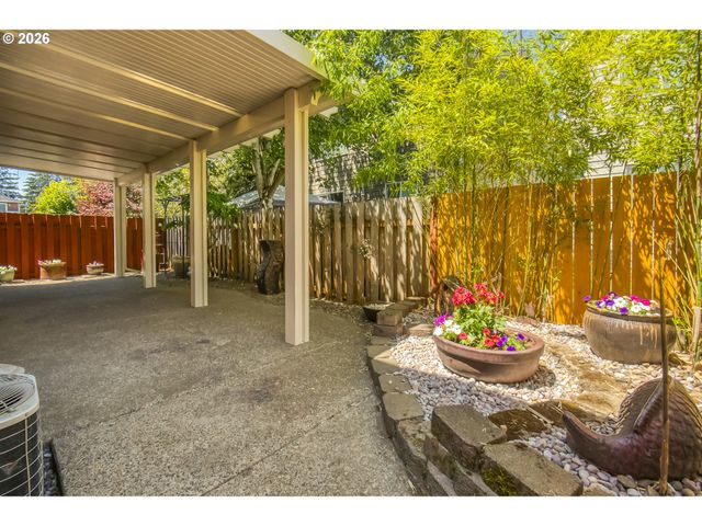 1011 Sw 18TH Way, Troutdale, OR 97060
