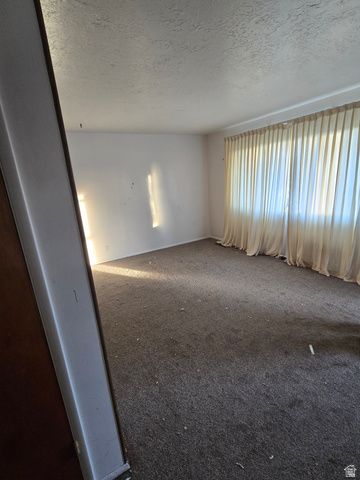 484 E 2050 N, North Ogden, UT 84414