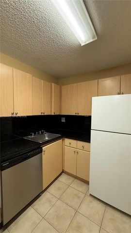 7210 NW 179th St 105, Hialeah, FL 33015