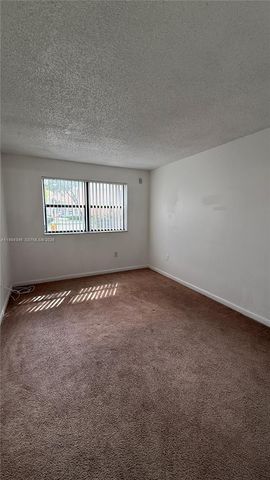 7210 NW 179th St 105, Hialeah, FL 33015