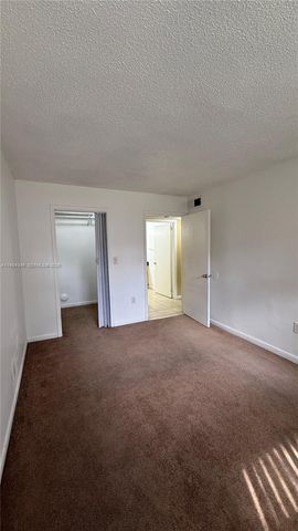 7210 NW 179th St 105, Hialeah, FL 33015