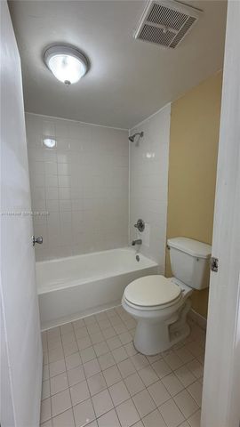 7210 NW 179th St 105, Hialeah, FL 33015