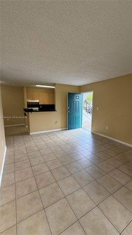 7210 NW 179th St 105, Hialeah, FL 33015
