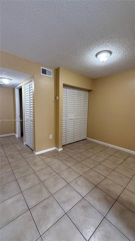7210 NW 179th St 105, Hialeah, FL 33015