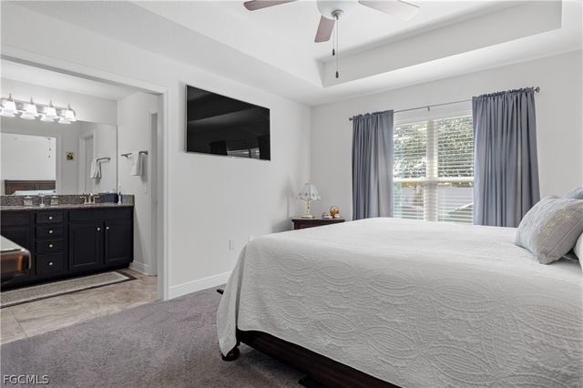 2801 NW 2nd PL, Cape Coral, FL 33993