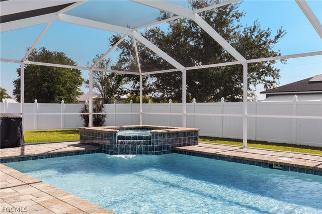 2801 NW 2nd PL, Cape Coral, FL 33993