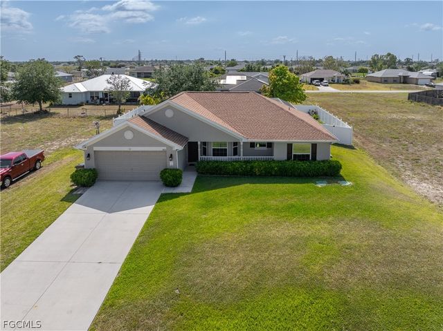 2801 NW 2nd PL, Cape Coral, FL 33993