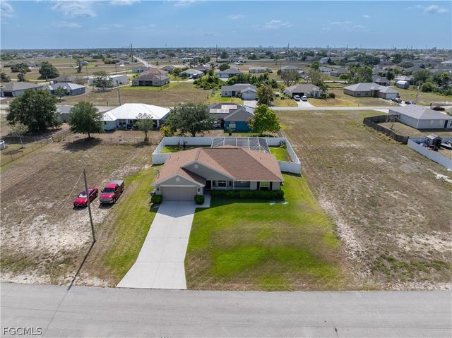 2801 NW 2nd PL, Cape Coral, FL 33993