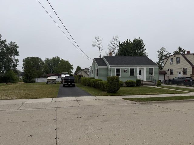 1013 28th STREET, Two Rivers, WI 54241