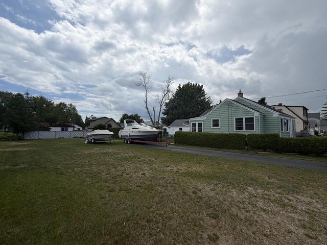 1013 28th STREET, Two Rivers, WI 54241