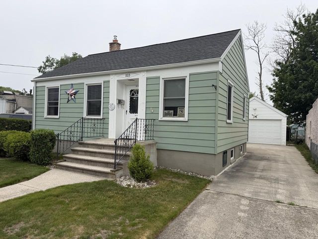 1013 28th STREET, Two Rivers, WI 54241