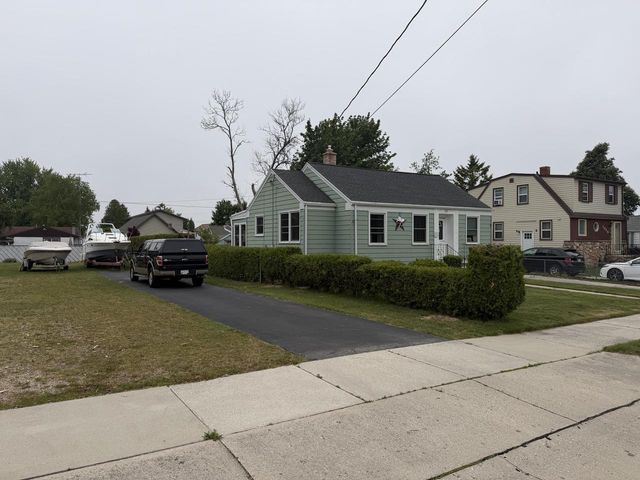 1013 28th STREET, Two Rivers, WI 54241