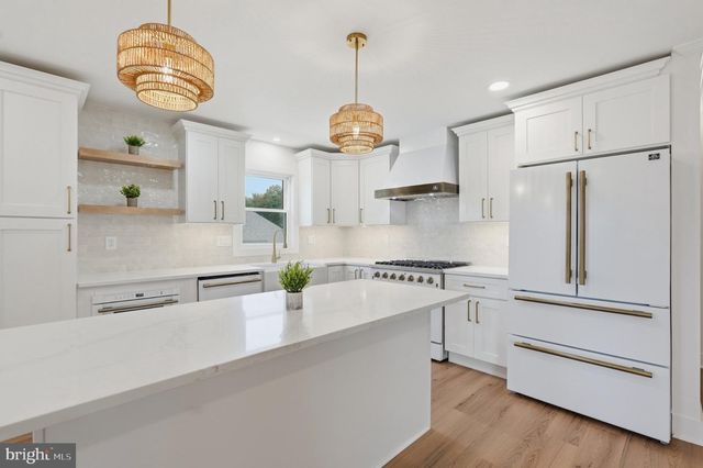3766 PRESIDENT ST, Philadelphia, PA 19114