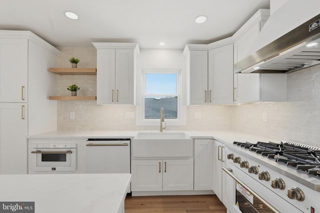 3766 PRESIDENT ST, Philadelphia, PA 19114