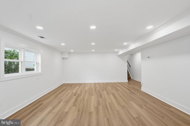 3766 PRESIDENT ST, Philadelphia, PA 19114