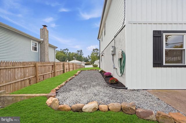 3766 PRESIDENT ST, Philadelphia, PA 19114