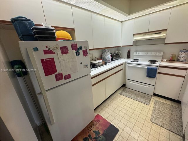 12950 SW 7th Ct 210A, Pembroke Pines, FL 33027