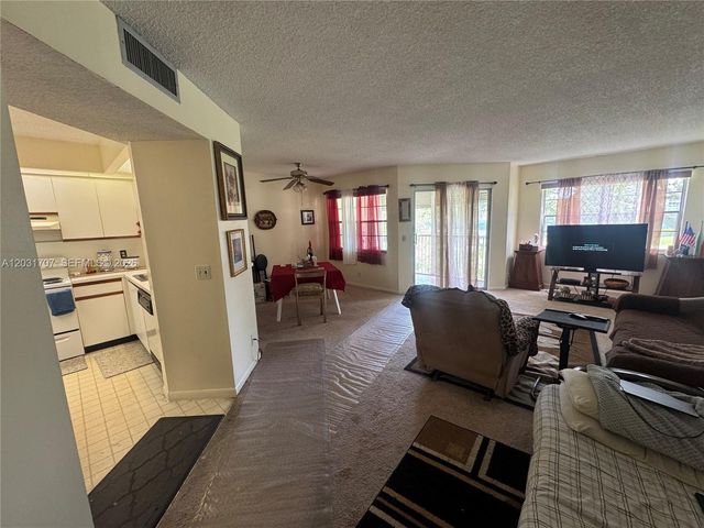 12950 SW 7th Ct 210A, Pembroke Pines, FL 33027