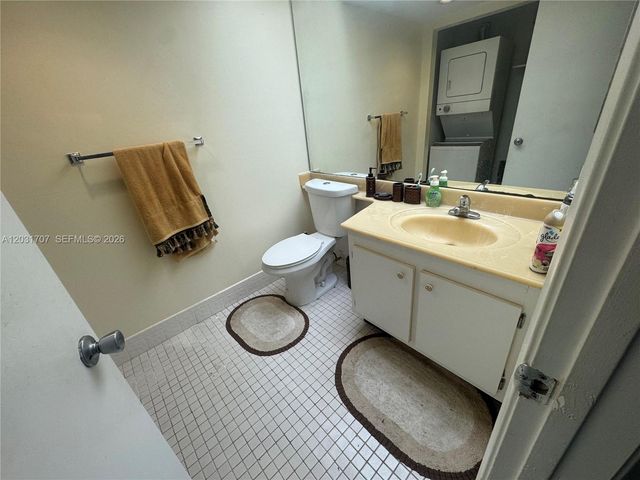 12950 SW 7th Ct 210A, Pembroke Pines, FL 33027