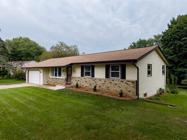 1936 River View Drive, Janesville, WI 53546