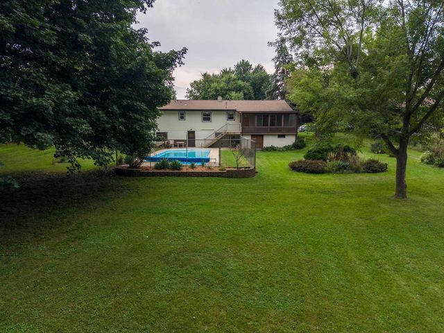 1936 River View Drive, Janesville, WI 53546
