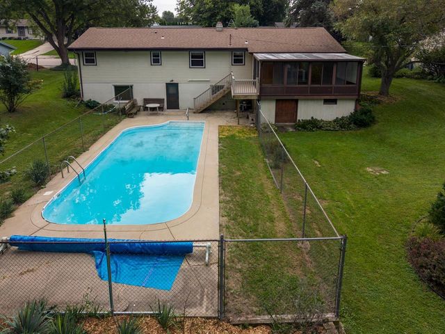 1936 River View Drive, Janesville, WI 53546