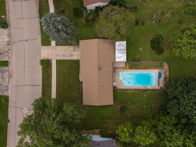 1936 River View Drive, Janesville, WI 53546