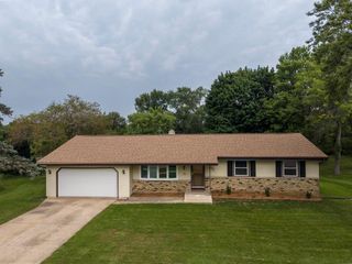 1936 River View Drive, Janesville, WI 53546