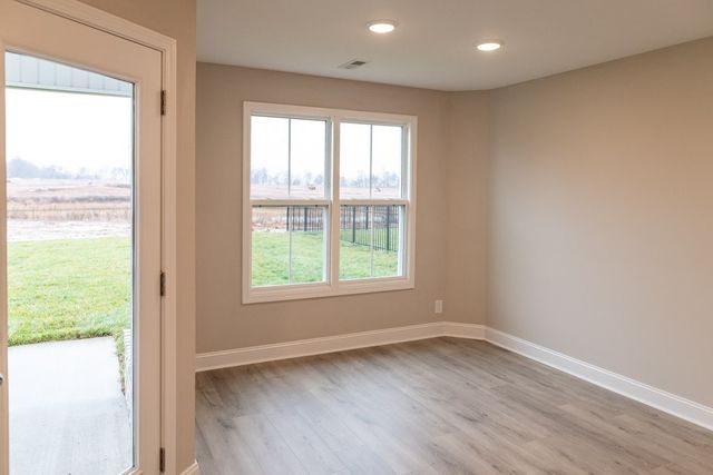 14 Miller Farm, Clarksville, TN 37043