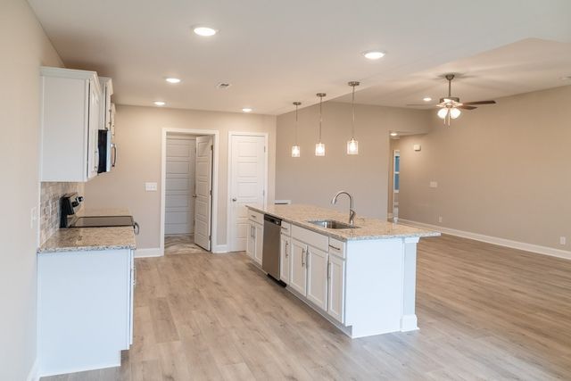 14 Miller Farm, Clarksville, TN 37043