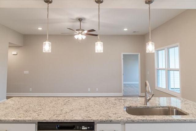 14 Miller Farm, Clarksville, TN 37043