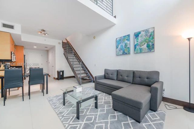 60 SW 13th St 3814, Miami, FL 33130