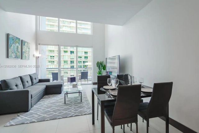 60 SW 13th St 3814, Miami, FL 33130