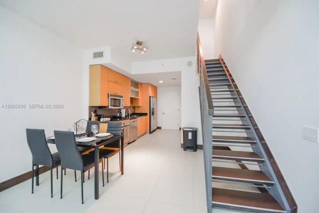 60 SW 13th St 3814, Miami, FL 33130