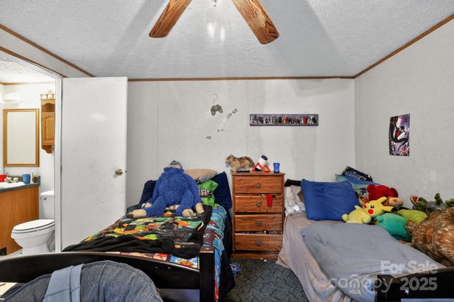 99 Lovdia Lane, Hendersonville, NC 28739