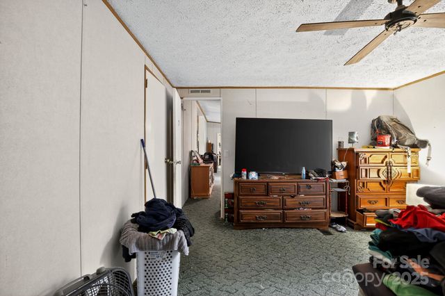 99 Lovdia Lane, Hendersonville, NC 28739