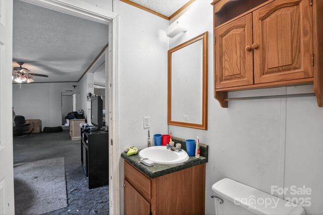 99 Lovdia Lane, Hendersonville, NC 28739