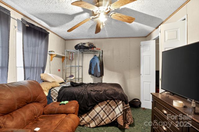 99 Lovdia Lane, Hendersonville, NC 28739