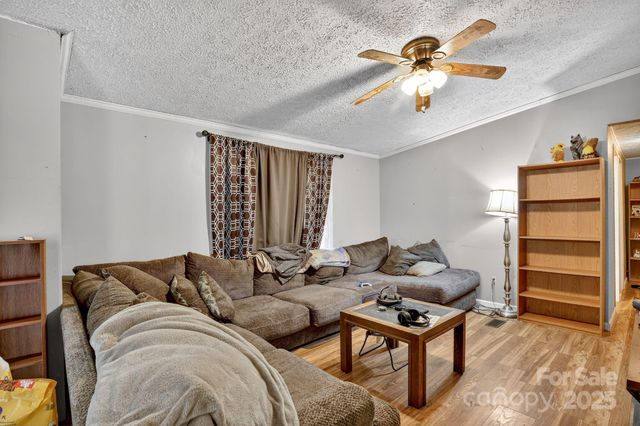 99 Lovdia Lane, Hendersonville, NC 28739