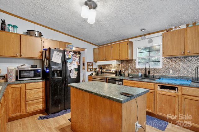 99 Lovdia Lane, Hendersonville, NC 28739